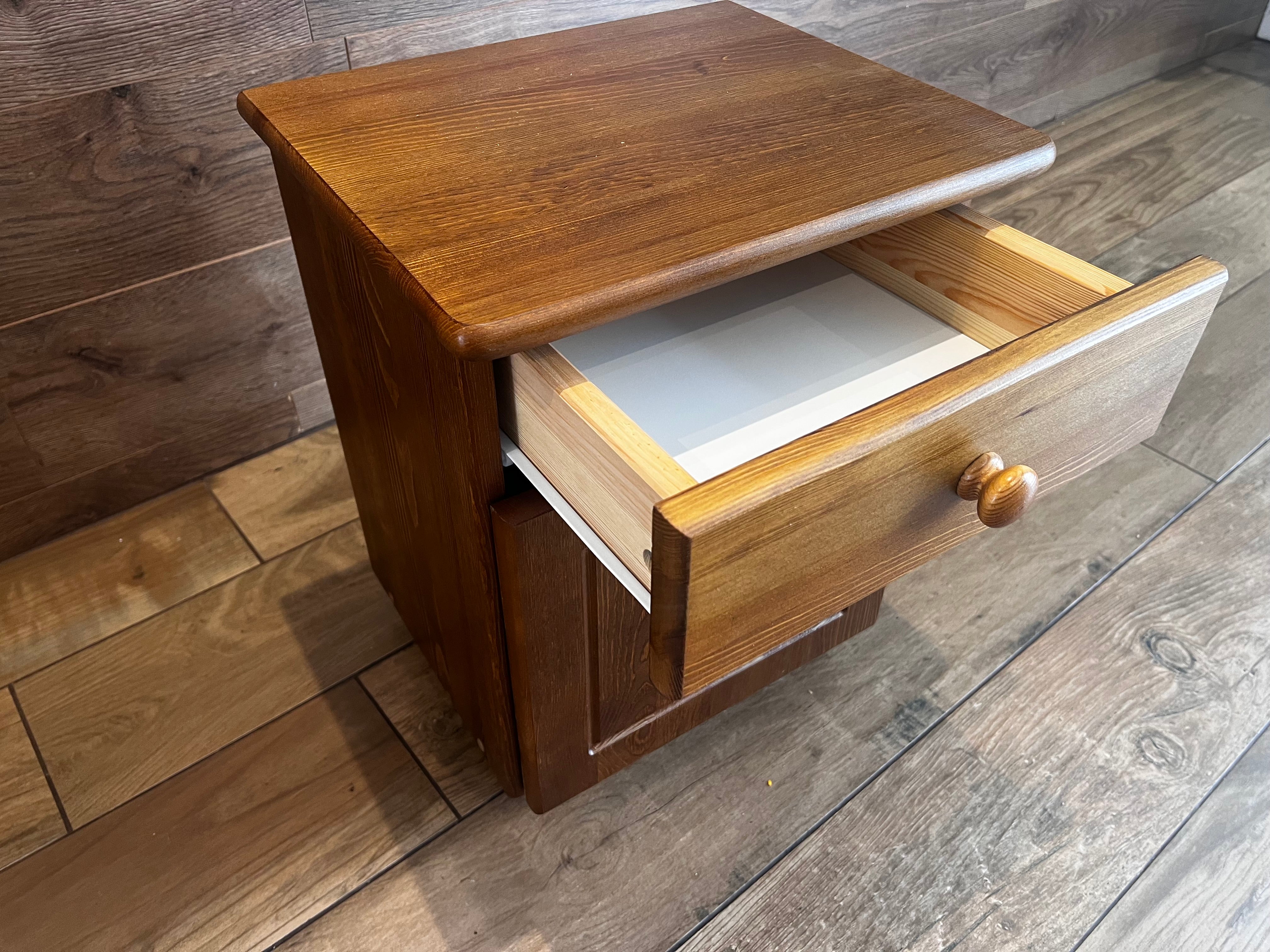 Nodax B2 bedside cabinet,  two drawer shelf, bedside table, oak finish, inside view