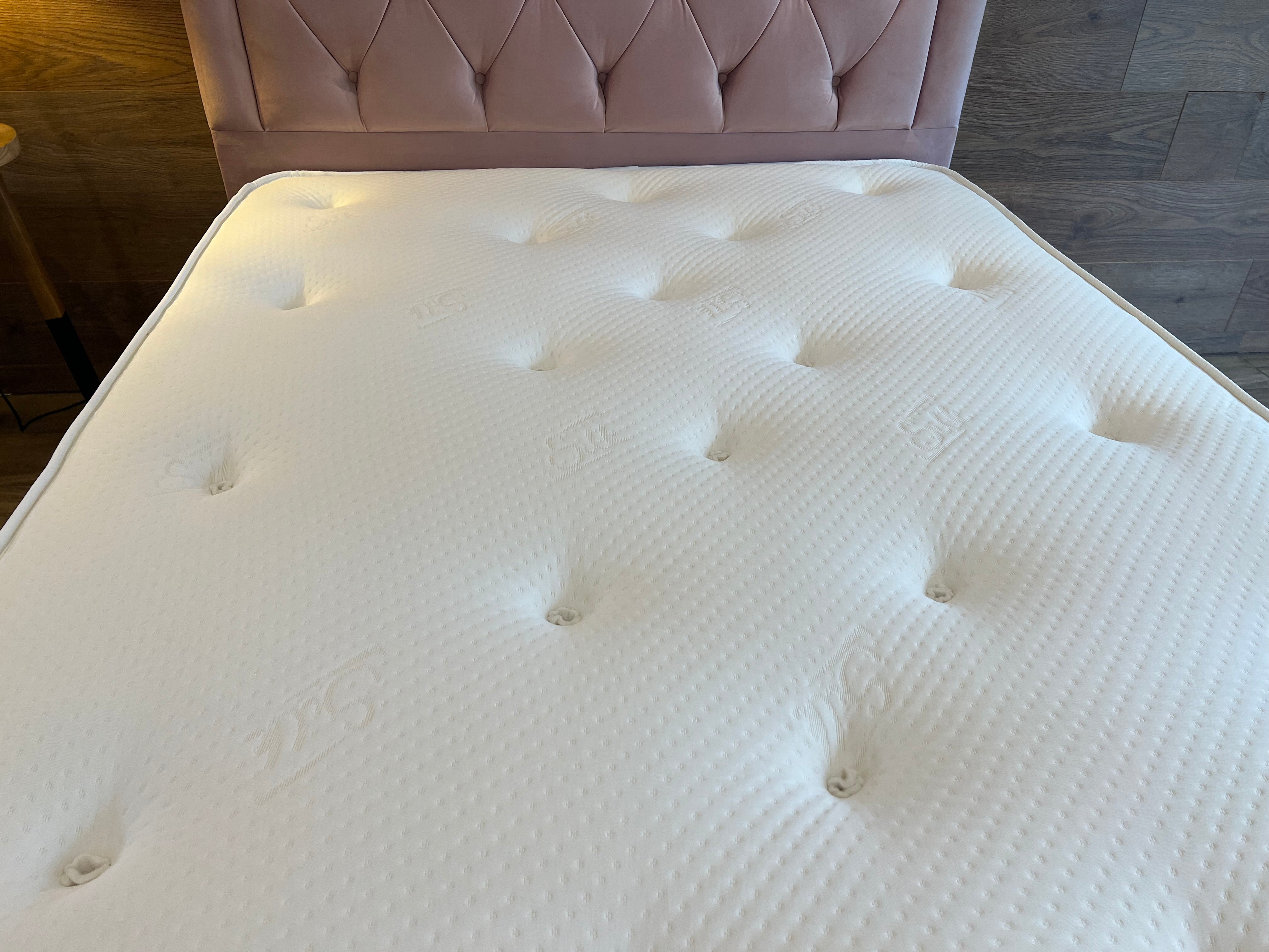 Nodax Standard Pocket Spring 1000 Mattress, affordable,  embroidered handles and air vents and woollen tufts,  27 cm height, soft-medium mattress.