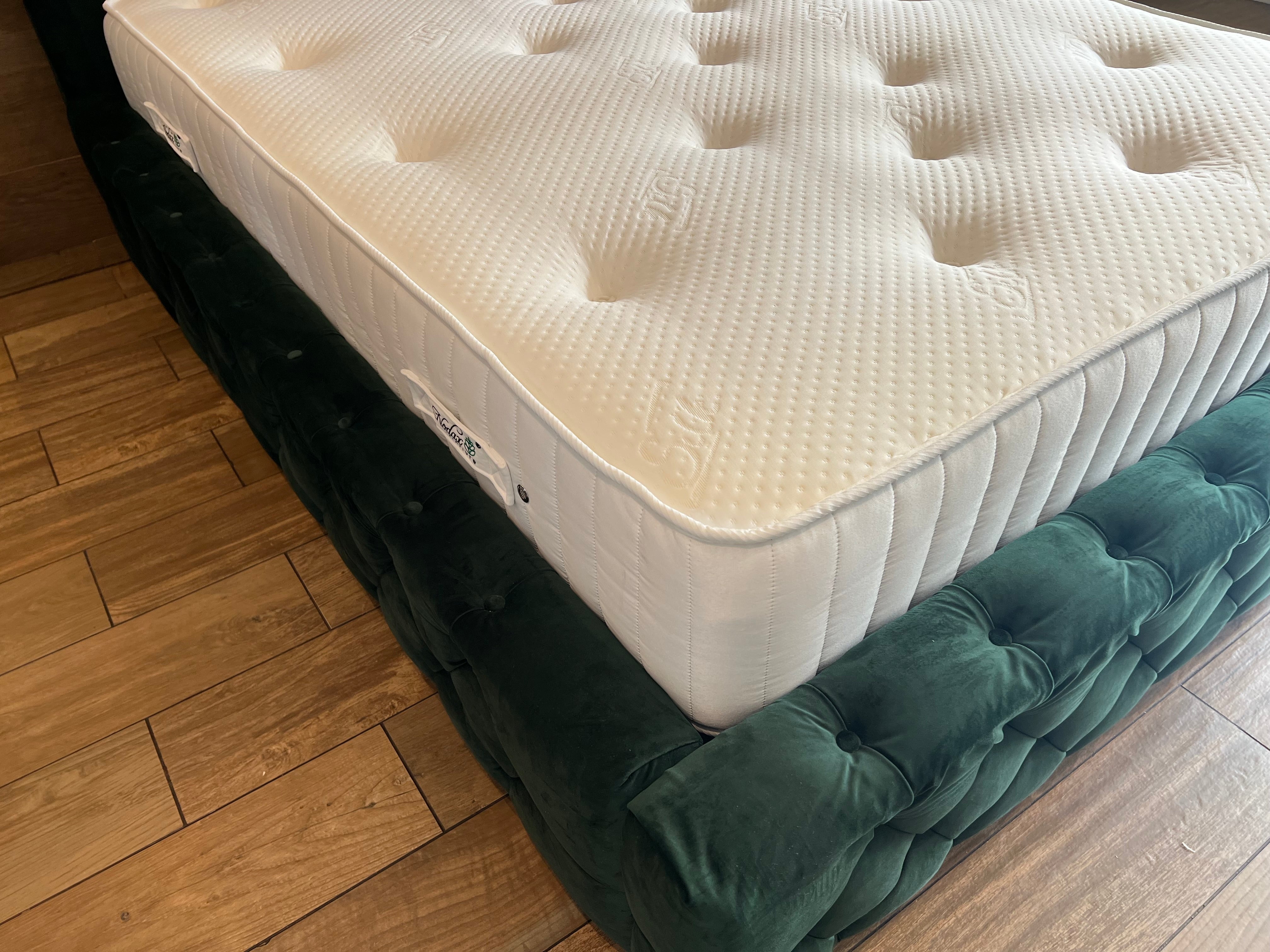Nodax Standard Pocket Spring 1000 Mattress, affordable,  embroidered handles and air vents and woollen tufts,  27 cm height, soft-medium mattress.